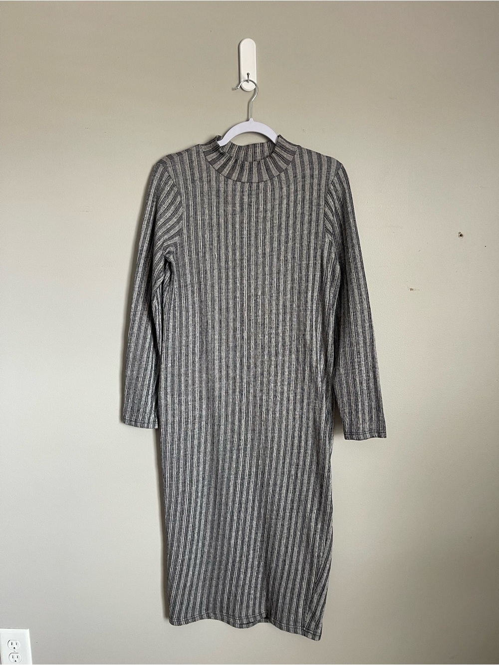 ZARA | Gray Slim Ribbed Knit Long Sleeve Mock Neck Midi Dress Sz L - Picture 2 of 6